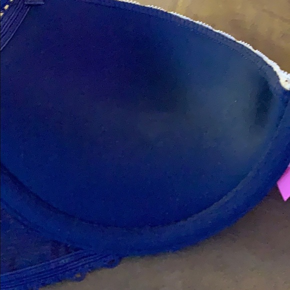 Victoria Secret bra - Picture 2 of 2